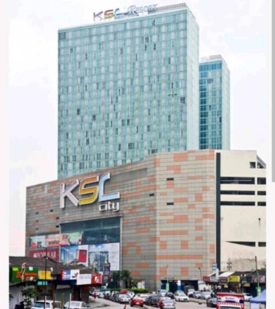 Johor Twin Galaxy Near Ciq Ksl Free Parking 10pax Pangsapuri *